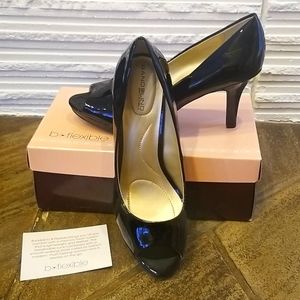 B Flexible black peep toe pumps size 9.5 NWT